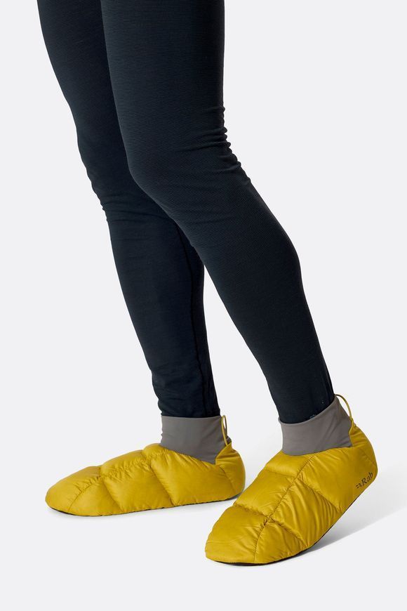Чуні Rab Microlight Hut Slippers, Dark Pollen, M (RB QAJ-75-DPL-MED)