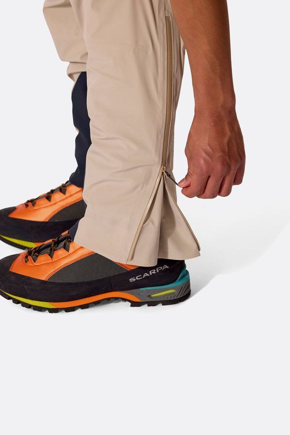 Штани чоловічі Rab Kinetic Alpine Stretch Pants, Dark Pebble, L Regular (RB QWI-95-DKP-LRG-RG)