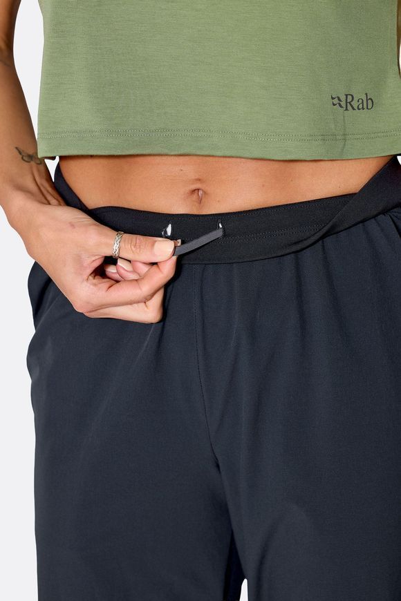 Шорти жіночі Rab Momentum Tech Pants Wmns, Dark Fig Green, 10, Regular (RB QFW-45-DFG-10-RG)